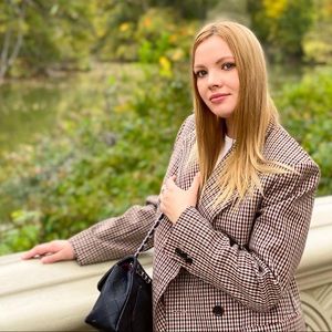 Meet your Posher, Alina